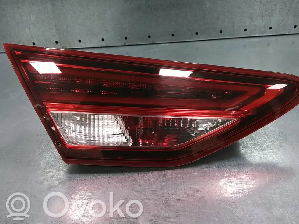 Seat Leon (5F) Galinis žibintas kėbule 