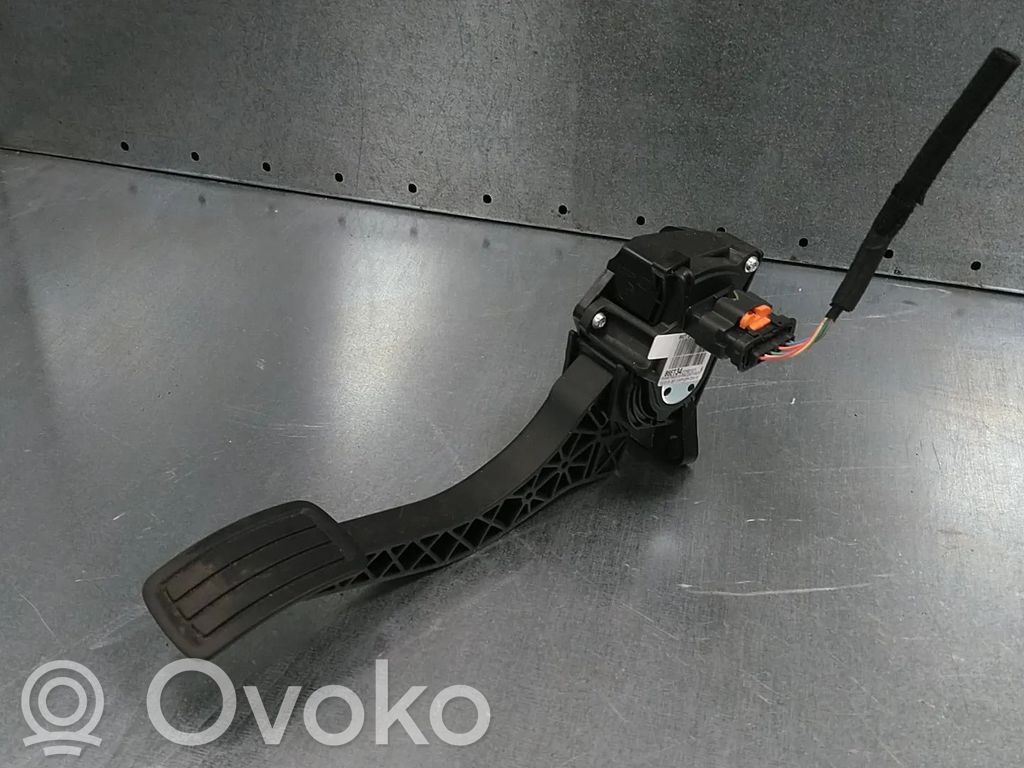 Opel Grandland X Akseleratora elektriskais regulators (pedālis) 