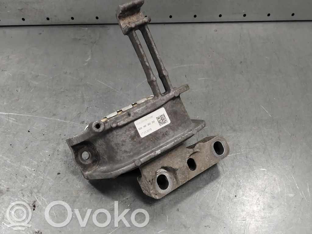 Volkswagen Golf VII Engine mount bracket 