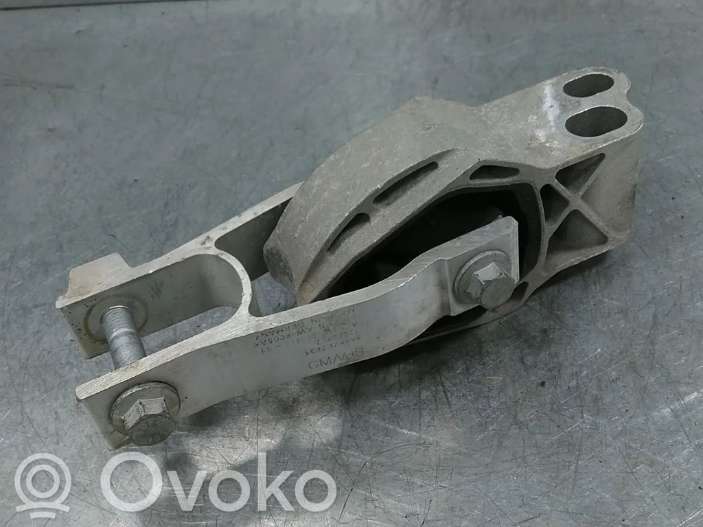 Engine mount bracket   32137250,32220005,B420T5