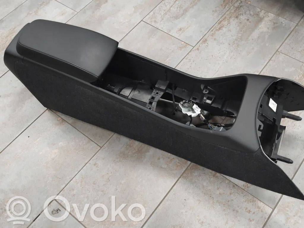 Volvo XC40 Consola central 