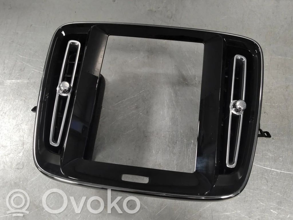 Volvo XC40 Copertura griglia di ventilazione laterale cruscotto