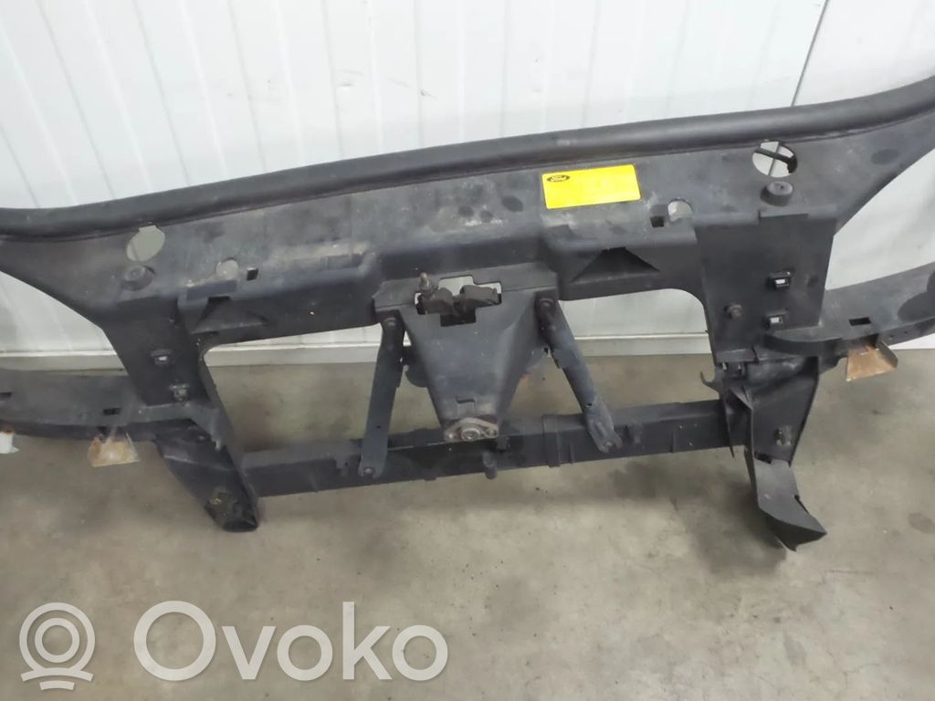 Pas przedni   1S7X8242GQC