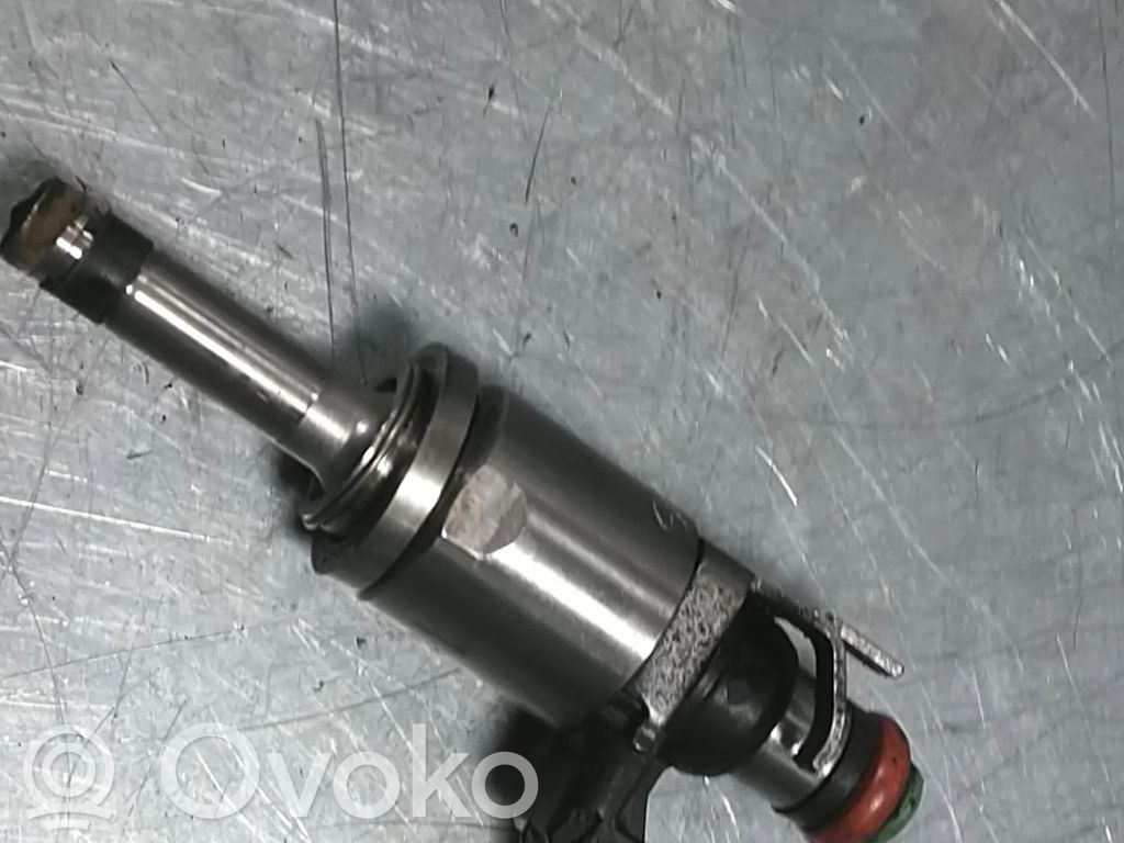 Renault Megane III Fuel injector 