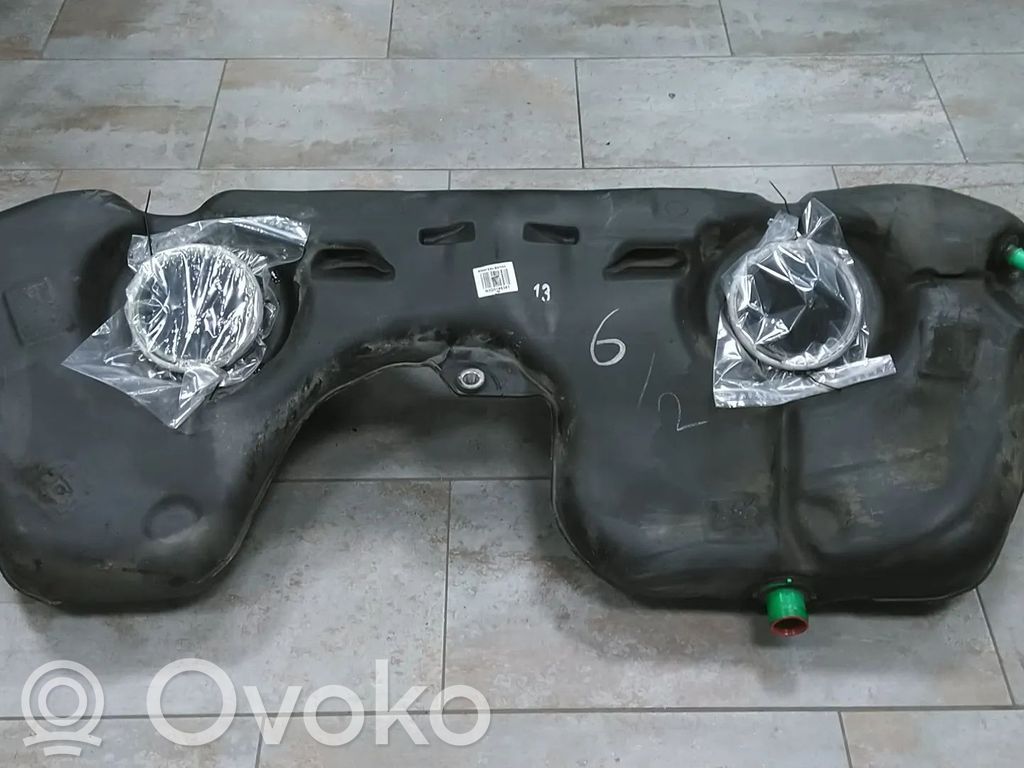 BMW 3 E90 E91 Degvielas tvertne 