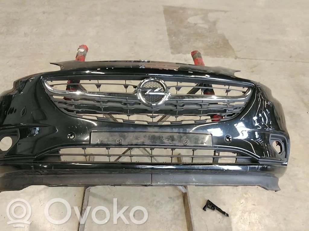 Opel Corsa E Zderzak przedni 