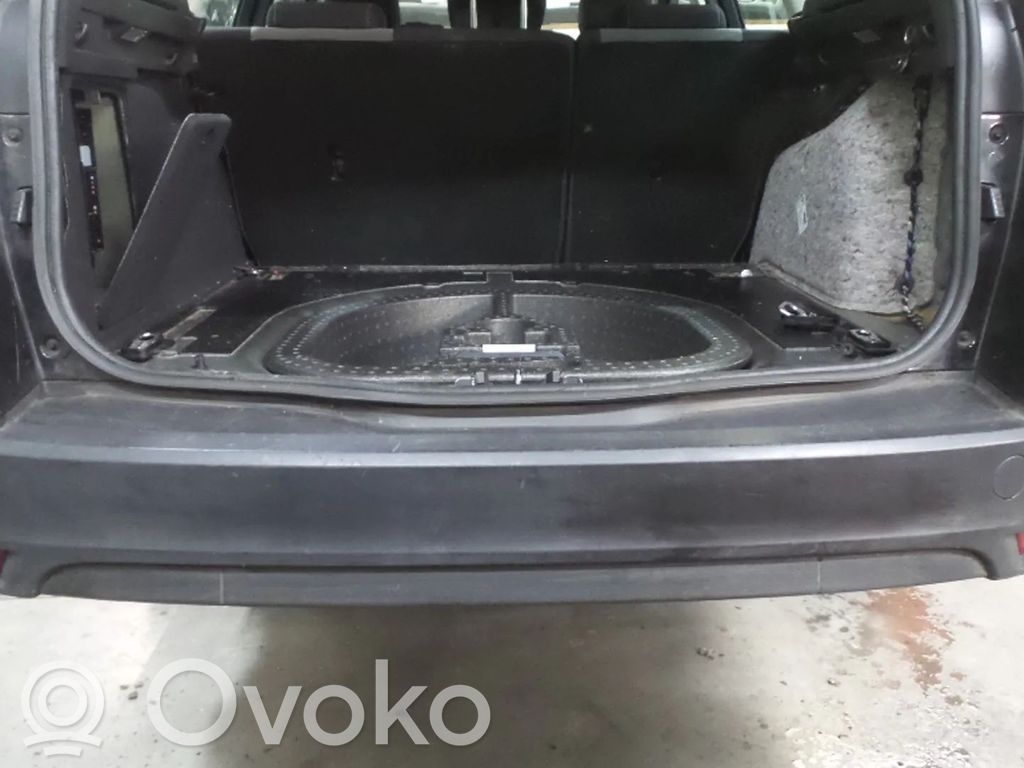 Ford Focus Galinis bamperis 