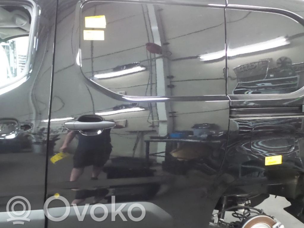 Opel Combo E Side sliding door 