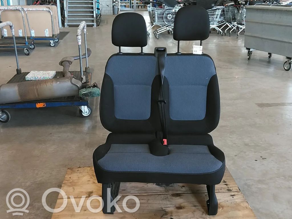 Kaksoisetuistuin