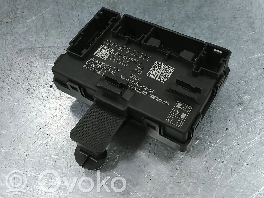 Audi Q7 4M Door control unit/module 