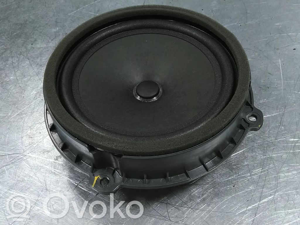 KIA Ceed Etuoven kaiutin 