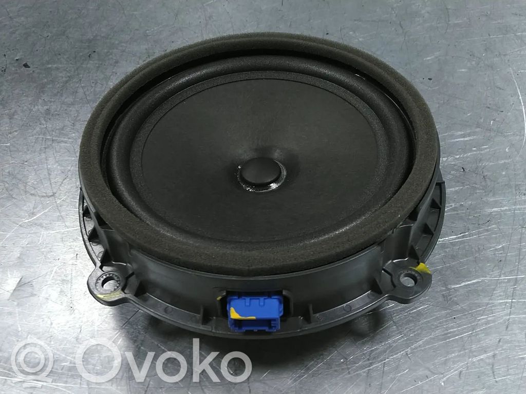KIA Ceed Etuoven kaiutin 