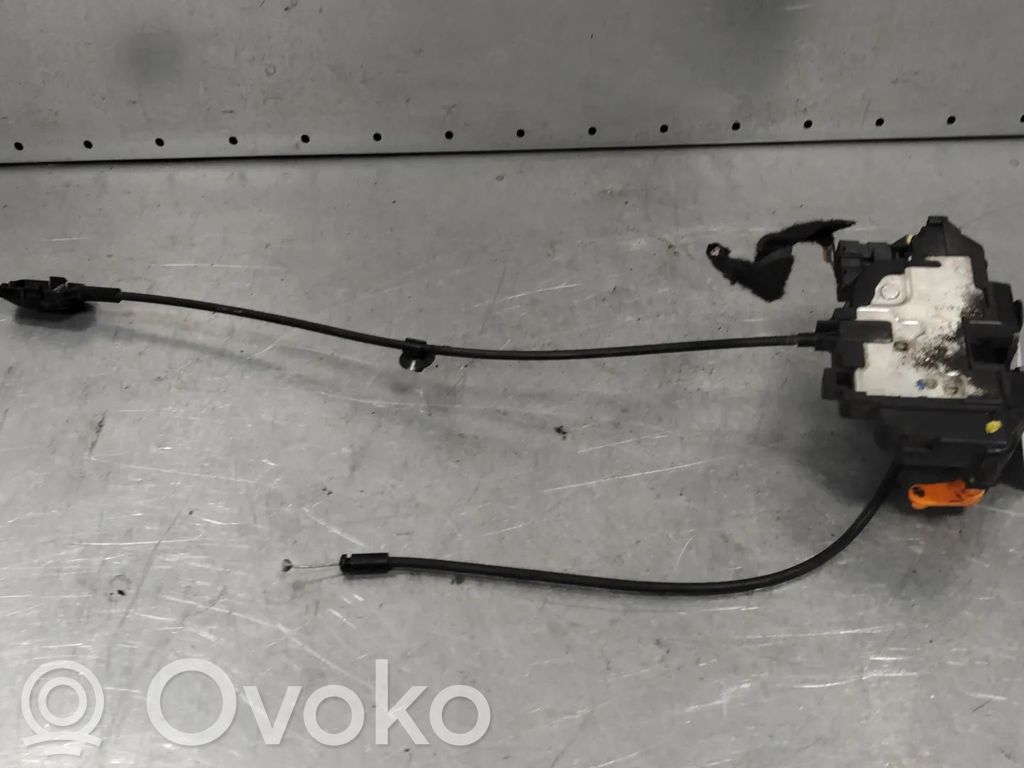 Opel Movano B Priekšpusē slēdzene 