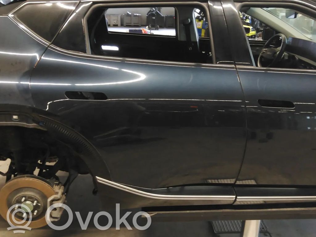 Galinės durys   77004CV000