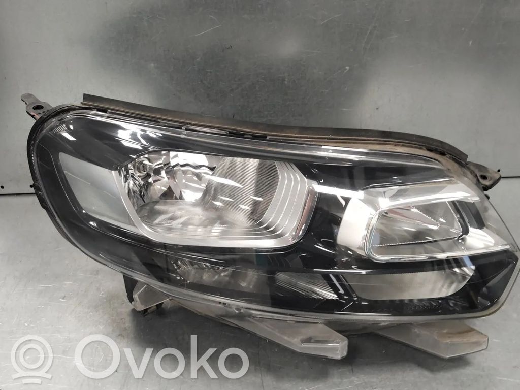 Opel Vivaro Far 