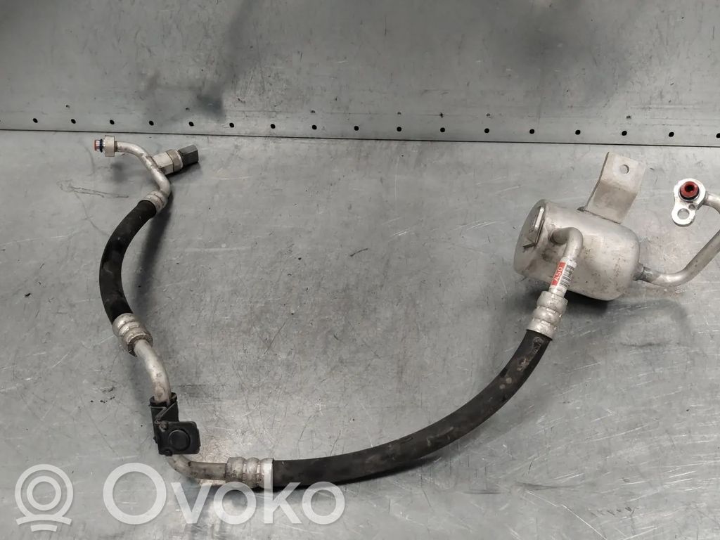 KIA EV6 Ilmastointilaitteen putki (A/C) 