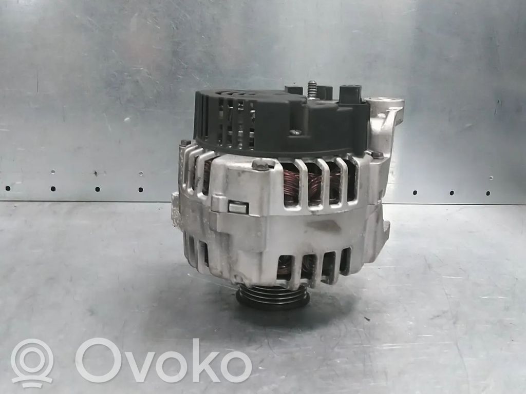Volkswagen PASSAT B5 Ģenerators 