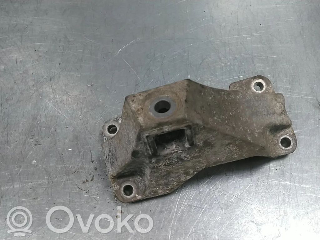 BMW 7 G11 G12 Variklio pagalvė 