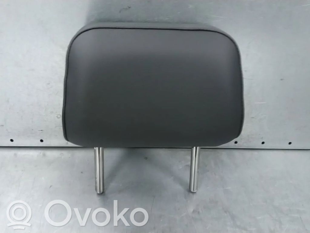 Etuistuimen pääntuki