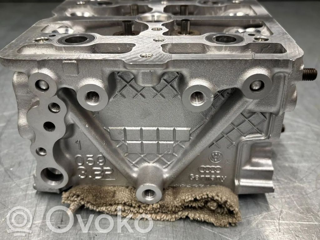Audi Q7 4M Engine head 