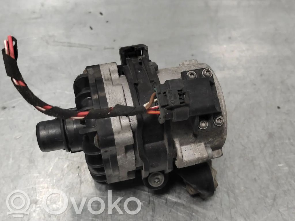BMW X5 E70 Pompe de circulation d'eau 