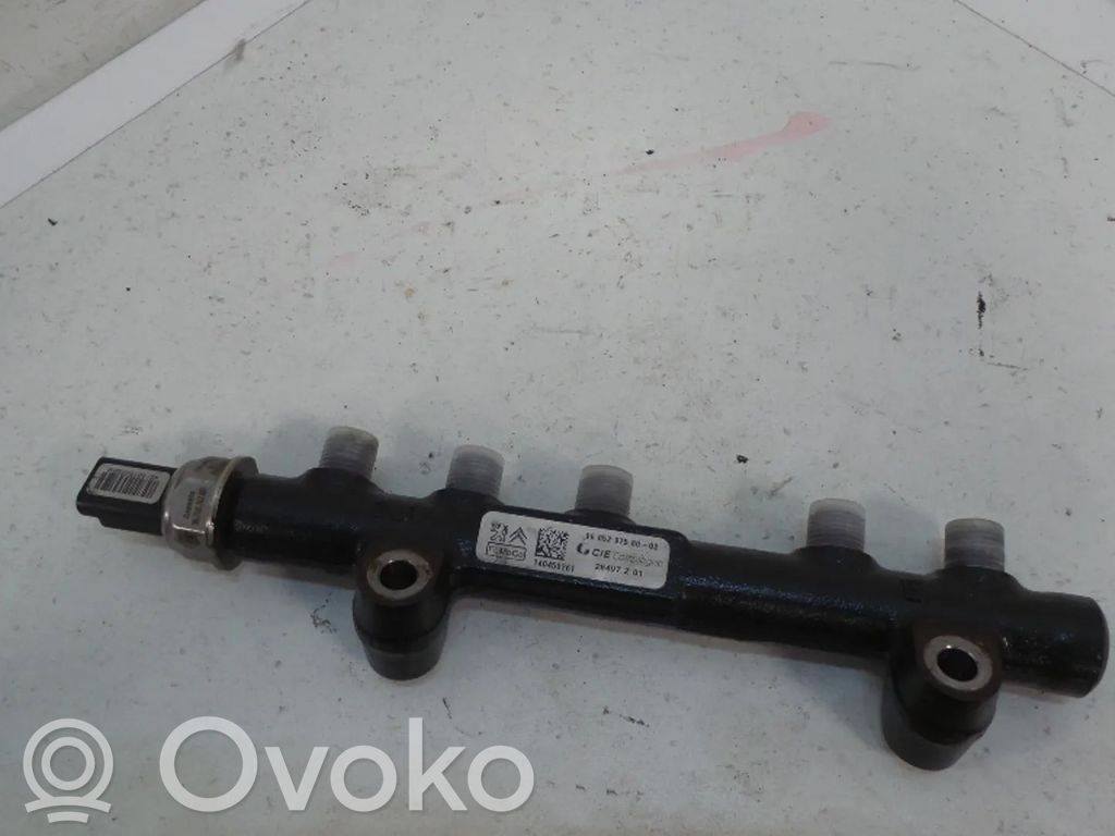 Ford Mondeo MK IV Polttoainepääputki 