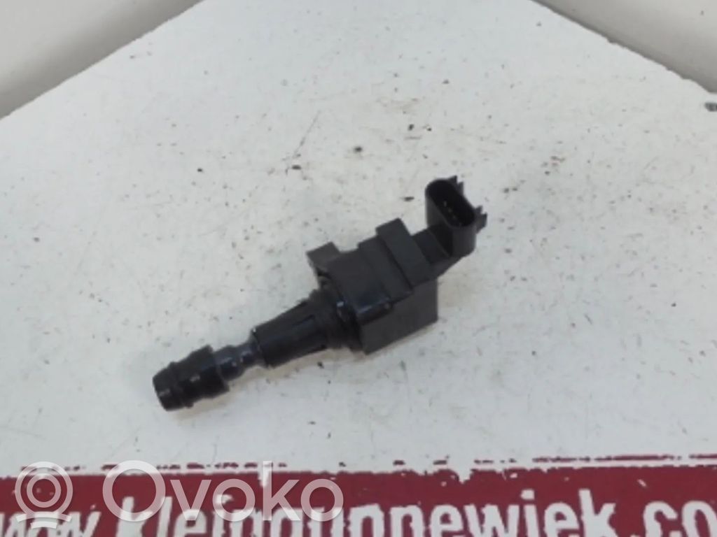 Opel Astra J Cewka zapłonowa wysokiego napięcia 