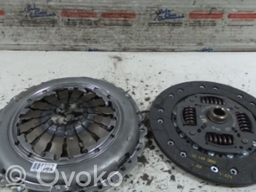 Opel Corsa D Kit frizione 