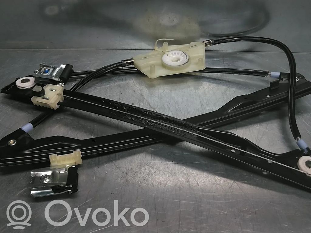 Mechanizm podnoszenia szyby przedniej bez silnika   1M0837461,111699