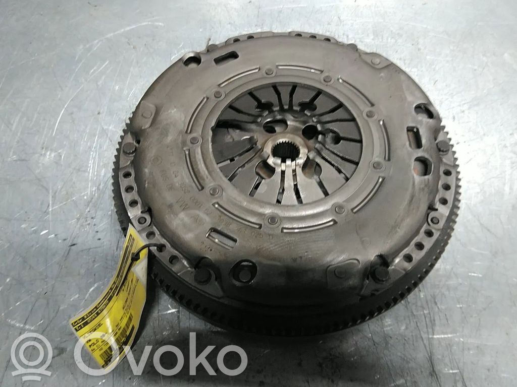 Volkswagen Polo V 6R Volanta ambreiaj 