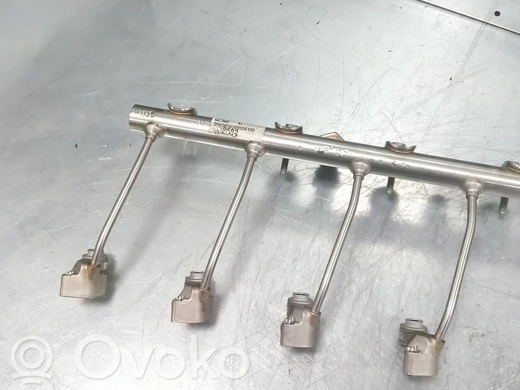 Vauxhall Astra K Tubo principal de alimentación del combustible 
