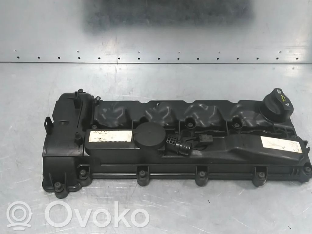Mercedes-Benz C W205 Pokrywa zaworów 