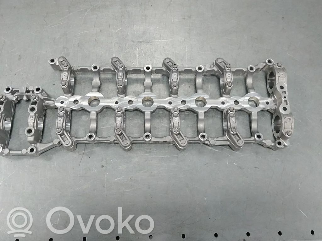 Opel Insignia B Uchwyt wałka rozrządu 
