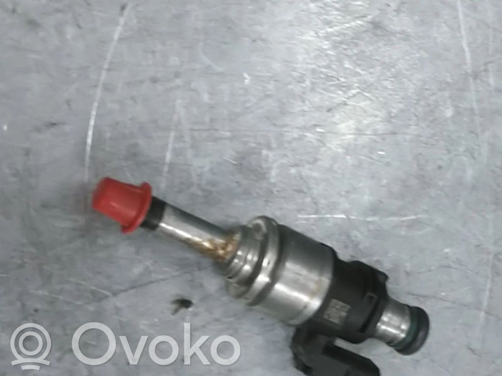 Ford Focus Fuel injector 