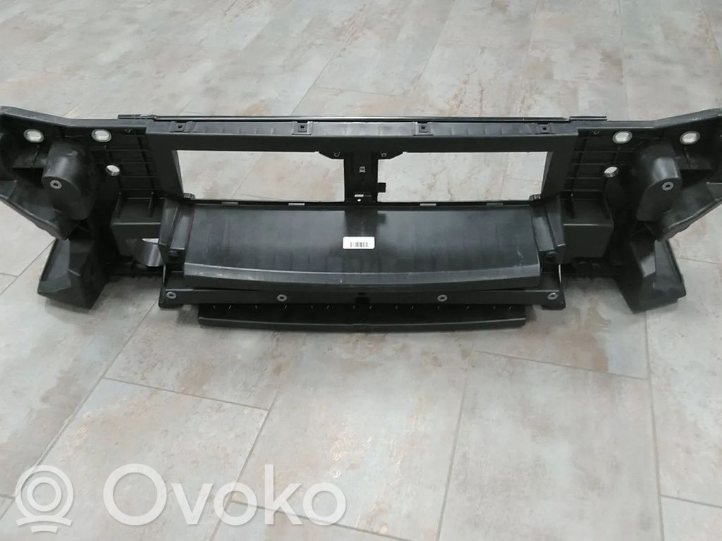 Iveco Daily 6th gen Pas przedni 