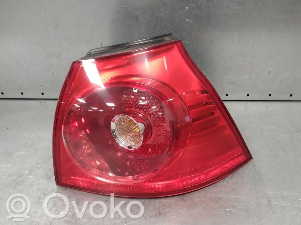 Volkswagen Golf V Luci posteriori 