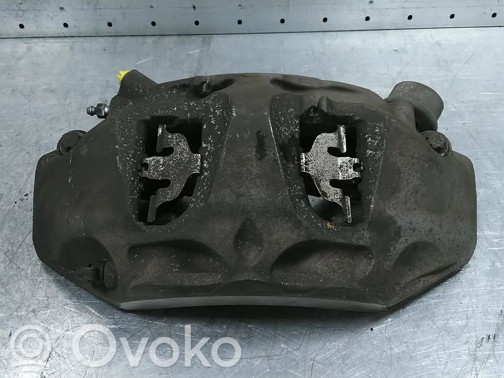 Zacisk hamulcowy przedni   8W0615105FR,8W0615107AG,8W0615107H
