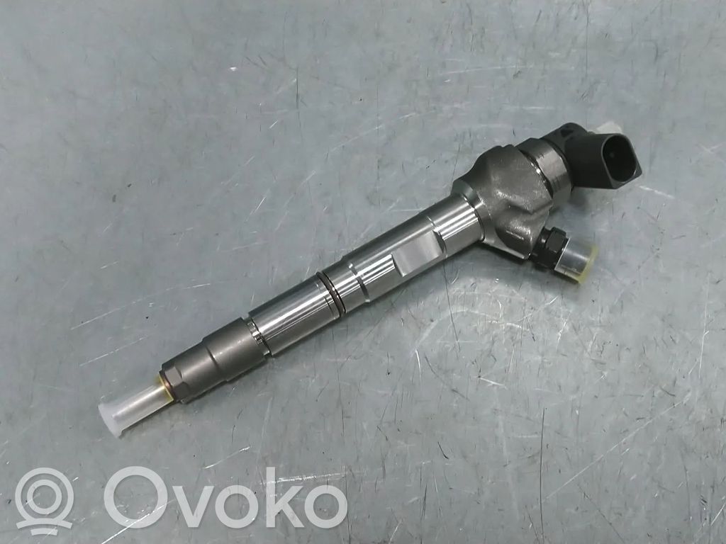 Volkswagen Golf VII Injector combustibil 