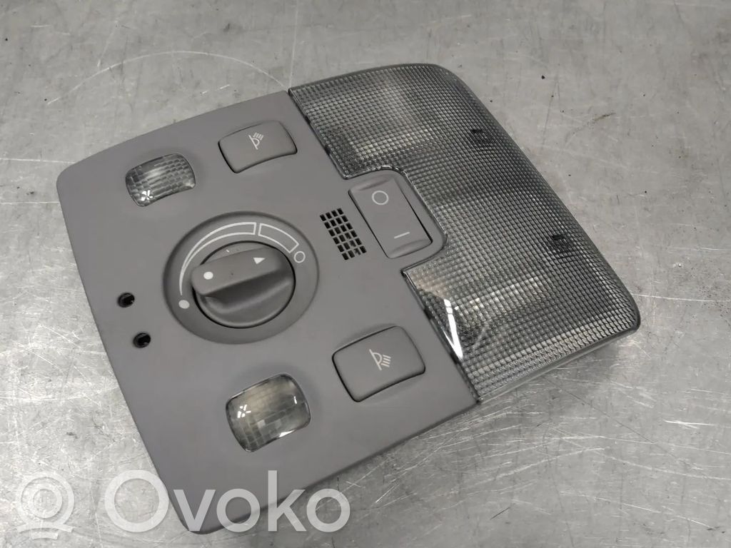 Audi A4 S4 B5 8D Luz del asiento delantero 