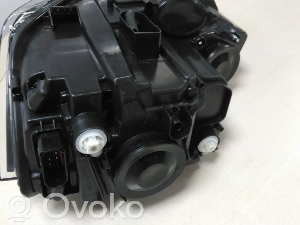 Volkswagen Polo VI Lampa przednia 