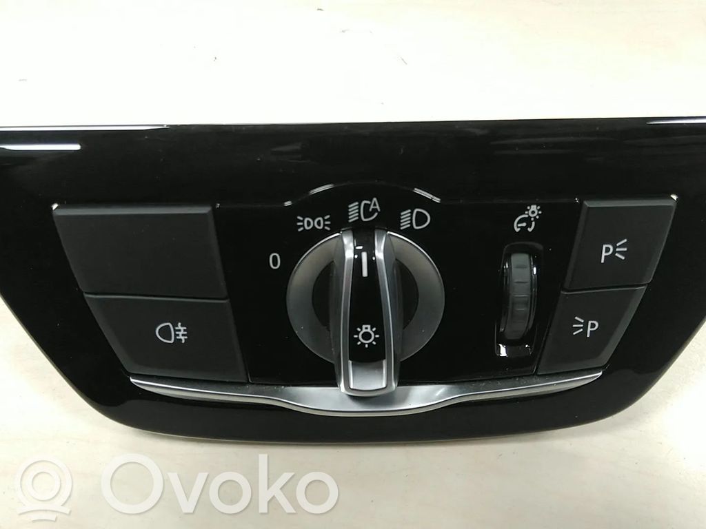 BMW 5 G30 G31 G38 Cita veida salona detaļa 