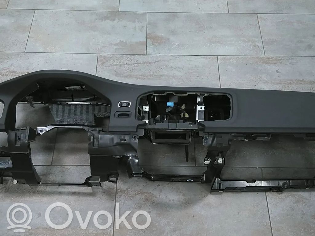 Volvo V60 Panelis 