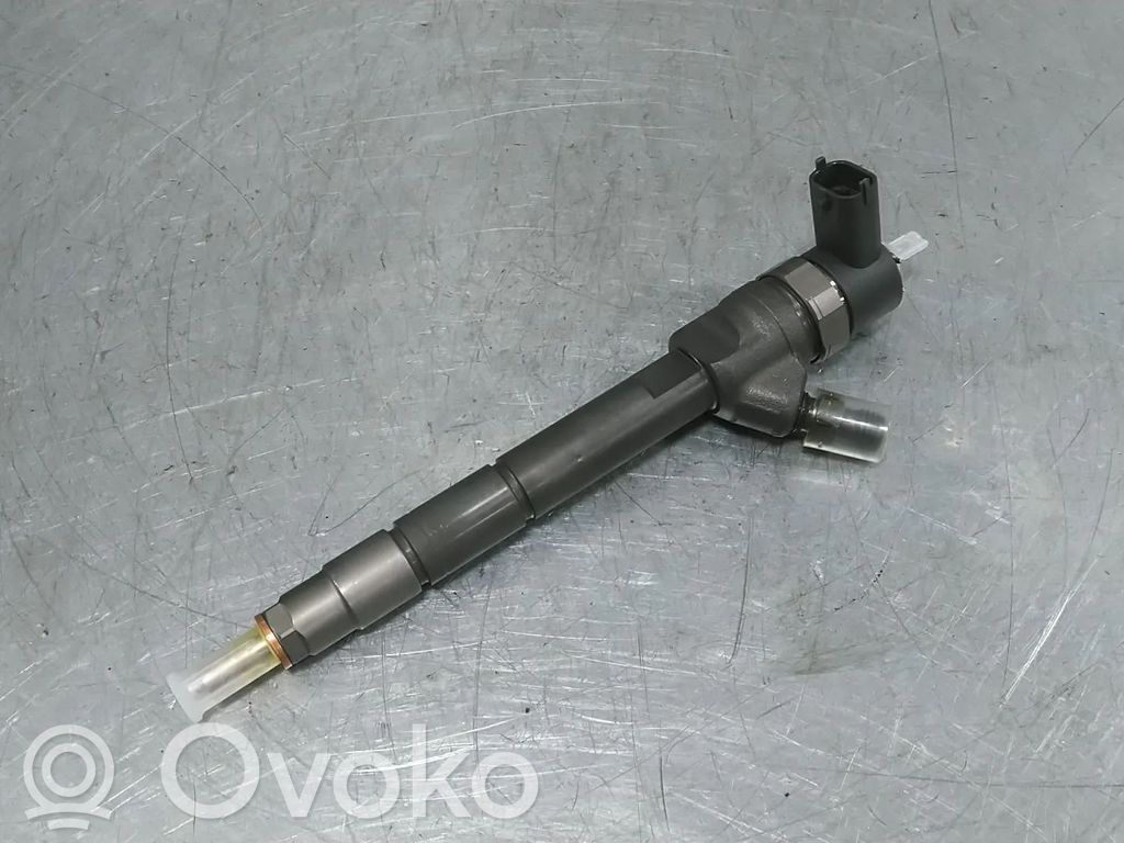 Opel Vivaro Inyector de combustible 