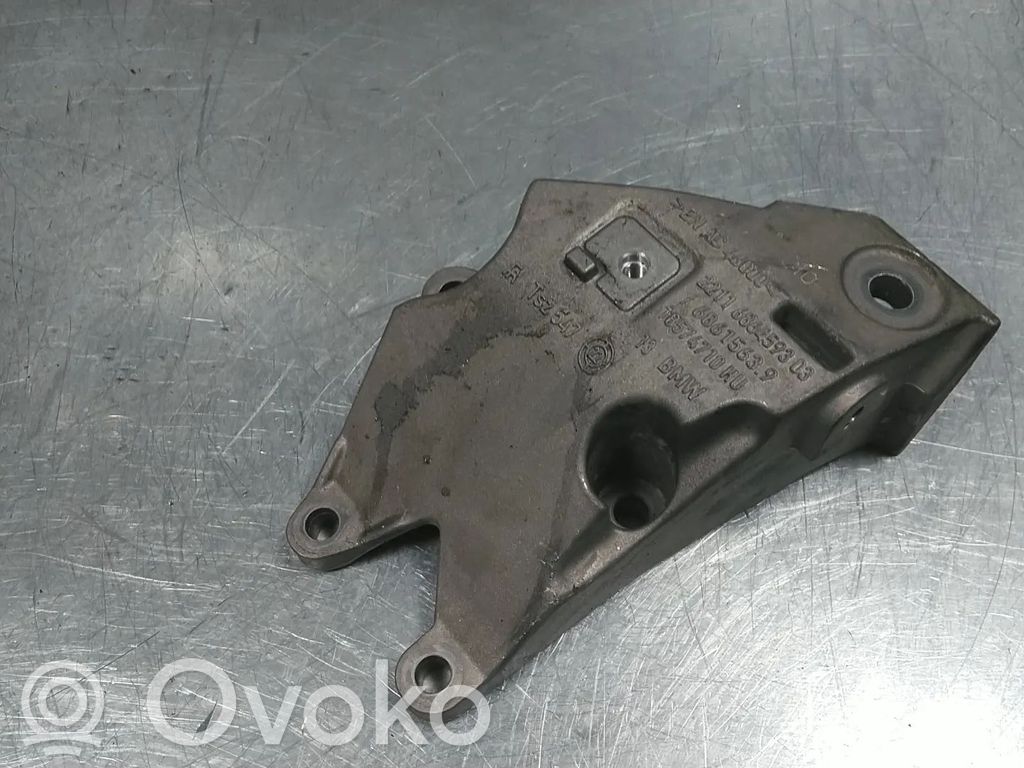 BMW 5 G30 G31 G38 Engine mount bracket 