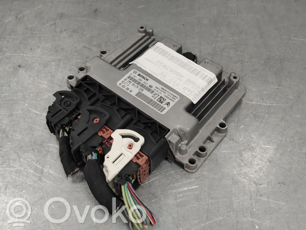 Peugeot 5008 Engine control unit/module 