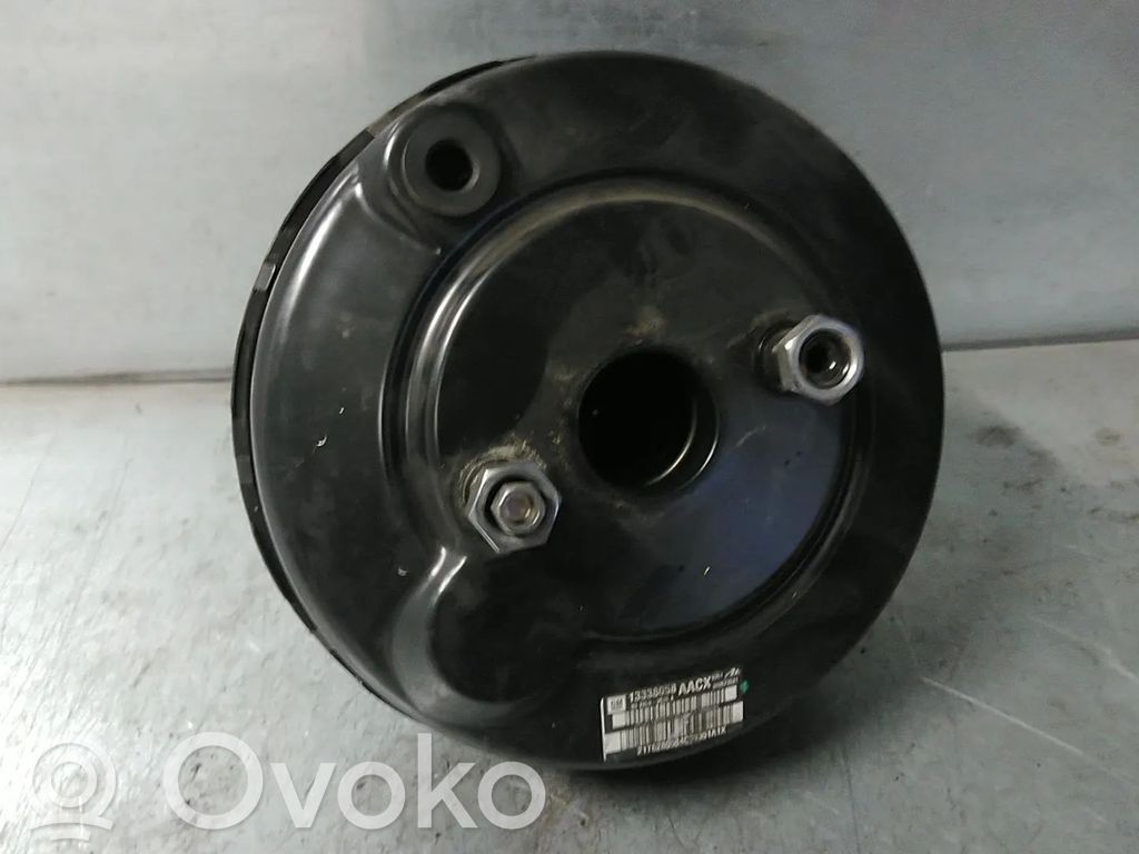 Opel Astra J Wspomaganie hamulca 