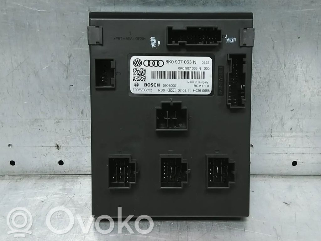 Audi A5 8T 8F Unitate control BSM 