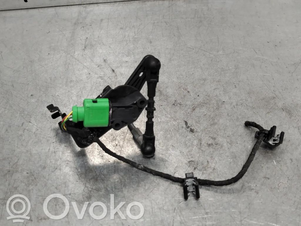 Audi e-tron Headlight/headlamp level sensor 