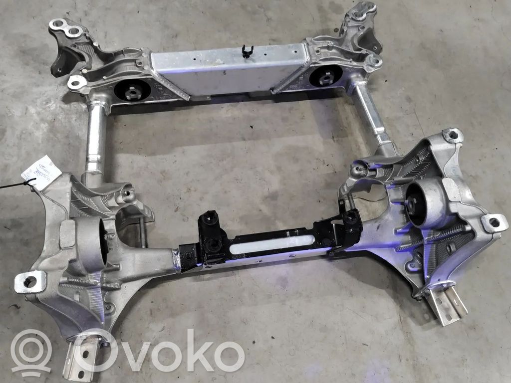 Priekinis traversas   4KE399313E,4KE399313B,4KE399313C