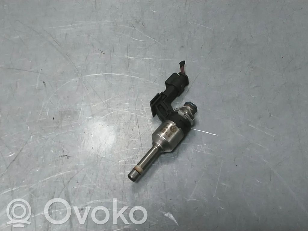 Volkswagen Golf VI Fuel injector 